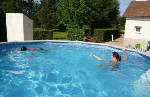 Grande maison à Saint-Pourçain avec piscine, sauna et WiFi - FR-1-489-60 - Foto 32