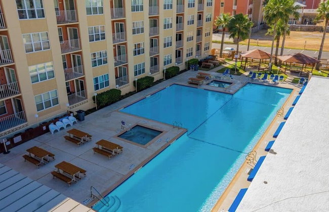 Luxe 1 Bedroom House with Pool - Gulfview II unit 410 - Photo 37