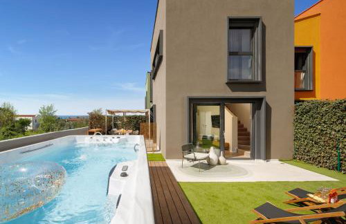 "CASA BELLA VITA" with large SPA and counter-current swimming near the beach! - Foto 2