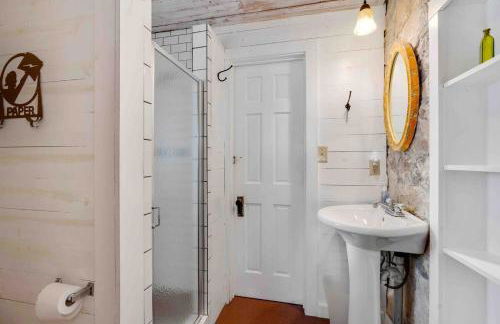 FAMILY RIVER RETREAT! PRIVATE MEDINA RIVER ACCESs! - Foto 25