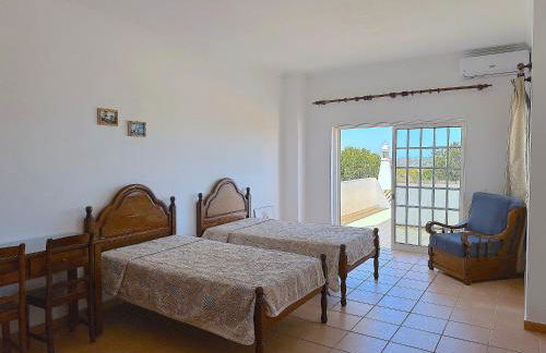 BnB Homes Luxurious Villa Stardust with Swimming pool & BBQ for Family Fun - Foto 28