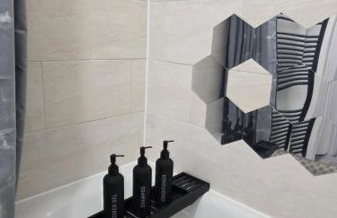 Spacious - Free Parking - Sleeps 6 - M20-FolkestoneCentralStation - Foto 34