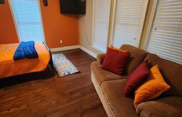 Spacious Newly Renovated Home - Foto 13