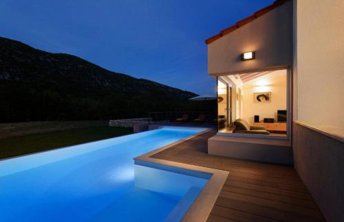 Villa Jure with Heated Pool, Sauna, Tennis Court & Mini Golf - Foto 73