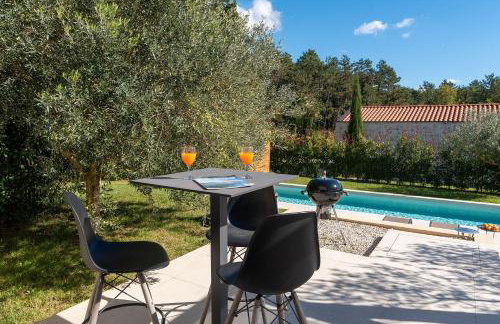 Malerische Steinvilla mit Privatpool, fantastischem Panoramablick, Garten und Grill - Foto 32