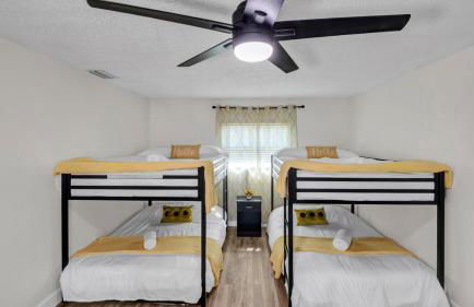 Relax in Lakeland Home, Swim, Pool, Arcade LegoLand, Disney, Bush Garden - Foto 10