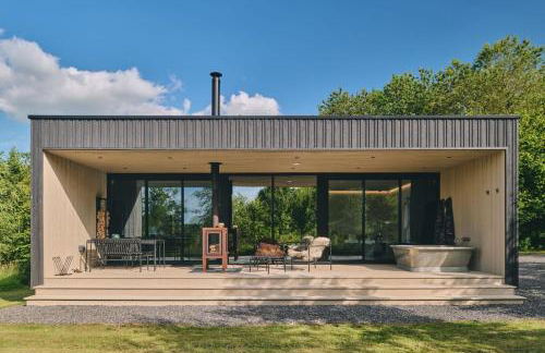 Whispering Leaves - Photo 1