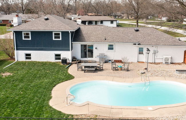 Hometown Hideaway - 4BR 2 5BA Pool Game Room - Foto 1