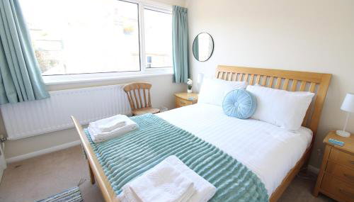 Penderic - 3 Bedroom Cowes Stay with Balcony & Panoramic Solent Views Close to Shops, Cafés, Sailing Clubs & Beach - Foto 4
