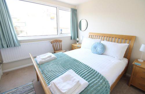 Penderic - 3 Bedroom Cowes Stay with Balcony & Panoramic Solent Views Close to Shops, Cafés, Sailing Clubs & Beach - Foto 13