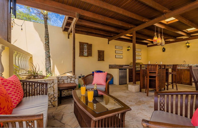 Island Escape Lrg Private Backyard Pool Patio - Photo 33