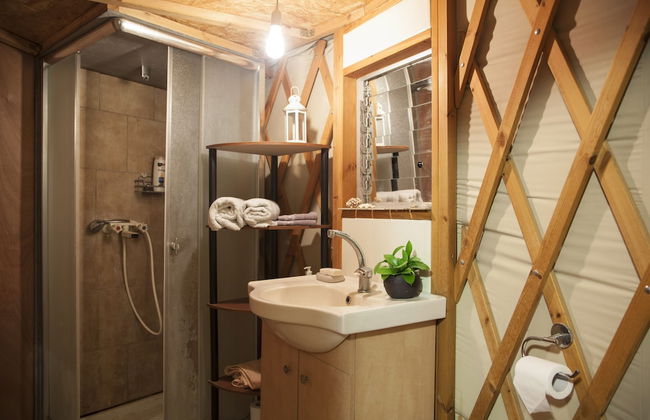 Yurt Located in a Little oak Grove - Foto 10