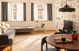 The Lisbonaire Apartments - Photo 2