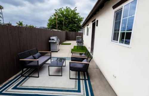 Escondido Front Unit 3-BR by SD STAY - Foto 45