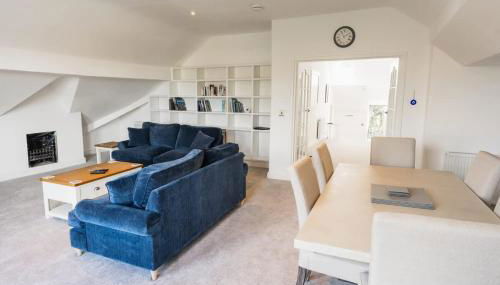 Prime Location Steps from Royal Liverpool Golf - Foto 3