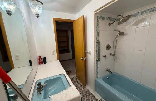 Sleep12-16guests ranch in West Seneca entire house - Foto 33