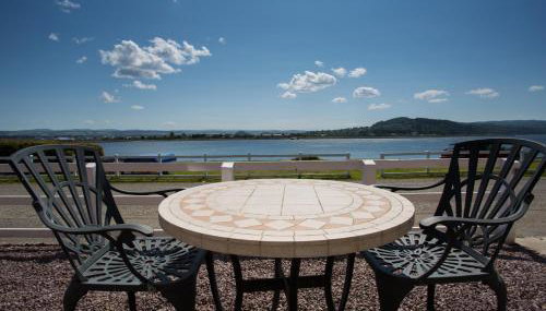 Shore View Cottage - Photo 2