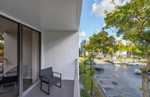 Stylish 2BR in North Miami with Free Parking - Foto 28