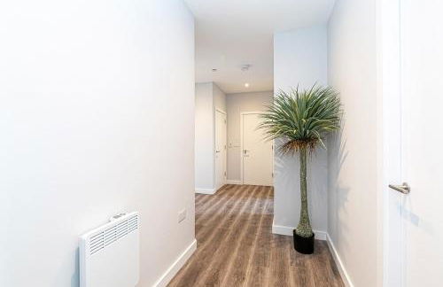 #94 Lux Crosby Gardens Apartment - 10 mins to Crosby Beach - Sleeps 4 - " Perfect for Business travelers and Small Families - Free Parking" - Foto 26