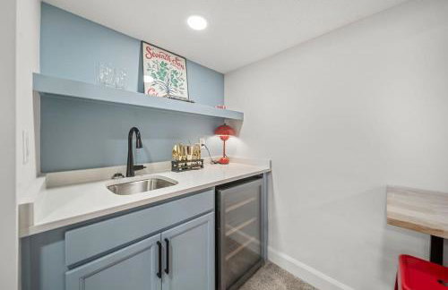 Hot Tub - Mins to Short North - Retro Game Room - Foto 11