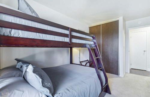 10 Mi to Palisades Tahoe! Condo with Game Room - Foto 19