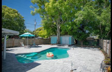 Family Home with Private Pool Yard Only 24 Mi to Disney - Foto 7