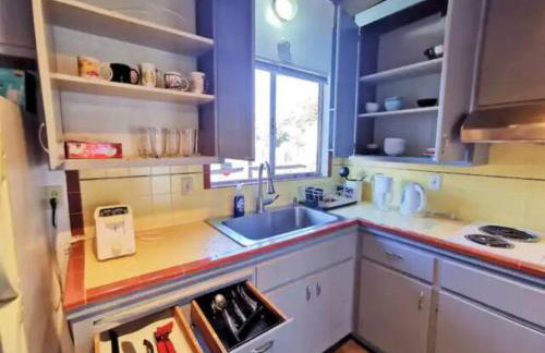 New 2BR Home w Parking Laundry in 580-80 - Foto 6