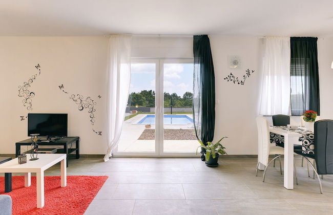 Detached Villa With Pool and Large Garden in Quiet Area Near the Sea - Foto 11