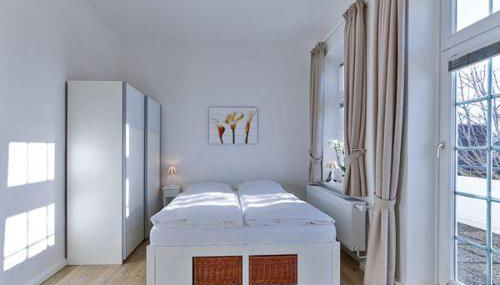 Appartement-5-mit-Suedbalkon-in-strandnaher-Lage-Baederstil-Villa-in-Wenningstedt-Sylt - Foto 2