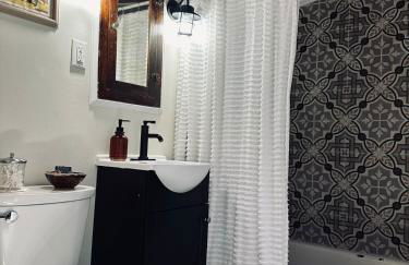 1900s Miner's cabin behind Tombstone Brewery - Foto 48