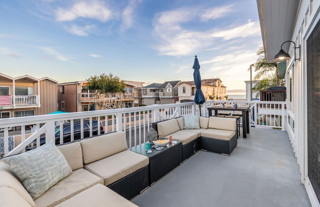 Ocean Breeze Buyout by Avantstay Steps to Beach - Photo 4