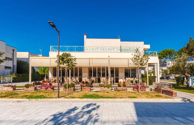 Expansive Apartment With Beach Access - Jasemin - Photo 5