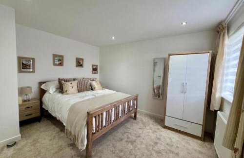 Dunmuir House 4 Bedroom 2 bathroom House & Garden in Denny - Photo 30