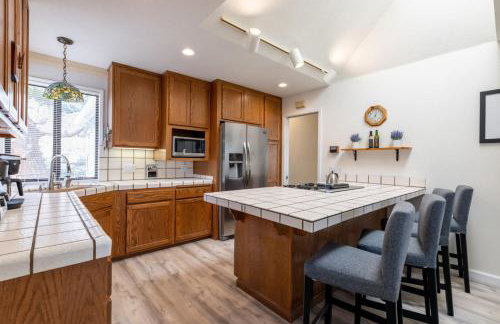 Quaint and Charming 4BR Tranquil Palo Alto Retreat - Photo 15