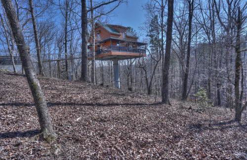 Top of the Line Treehouse Near Helen, Georgia - Foto 7