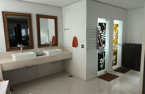 Casa das Palmeiras Lugar de Paz - Foto 29