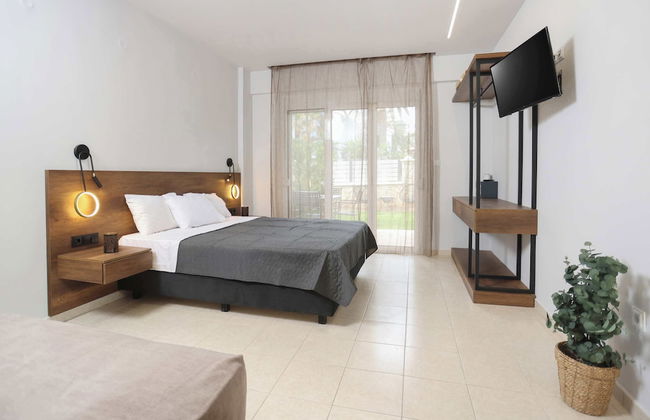 Danae Comfort Living - Photo 7