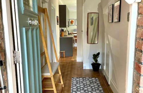 Flat1Hove- renovated, 2BR, patio, beach, free onsite parking - Foto 3