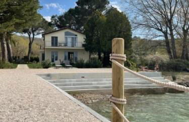 The Boathouse, at the lake - Photo 1