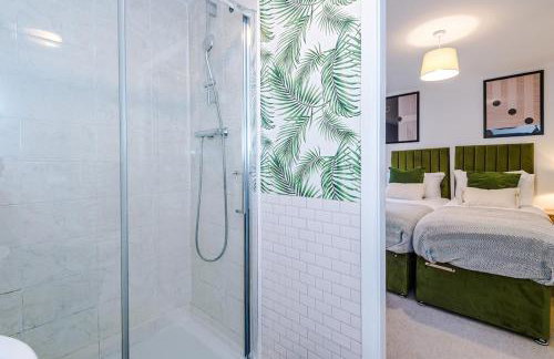 NEW! Presented by LTJ Prime Key Properties, Driveway Parking, Free WiFi - Foto 5