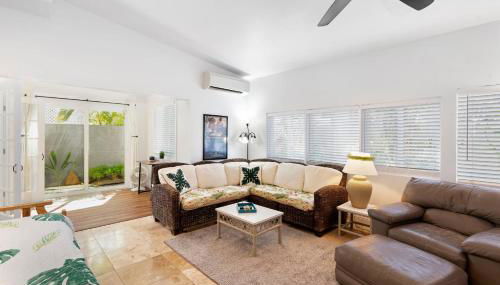 Stylish 1BR Apartment with AC Full Kitchen & WD - Just Steps to the Beach - Foto 3