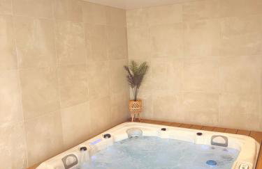 Stunning Beach House Indoor Pool - Foto 13