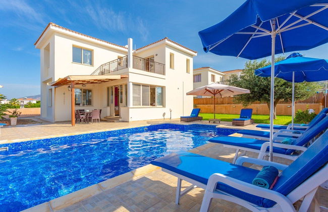 Villa Seashore One Large Private Pool Walk to Beach Sea Views A C Wifi - 3150 - Foto 1
