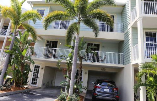 Beautiful New Luxury Townhome with Private Beach and Swimming Pools - Foto 7