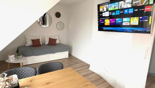 SPR-Helle Wohnung mit Balkon, EBK, WLAN, Netflix, 24 Stunden self checkin - Foto 5