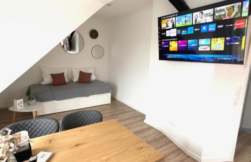 SPR-Helle Wohnung mit Balkon, EBK, WLAN, Netflix, 24 Stunden self checkin - Foto 5