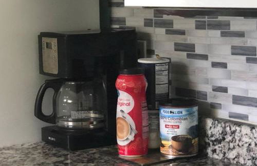 Cozy Home in Central Morehead 5min from the Beach - Foto 9