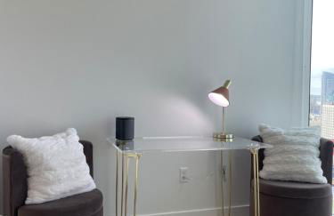 Luxury Designer Suite with Rooftop Pool, Gym - Foto 17