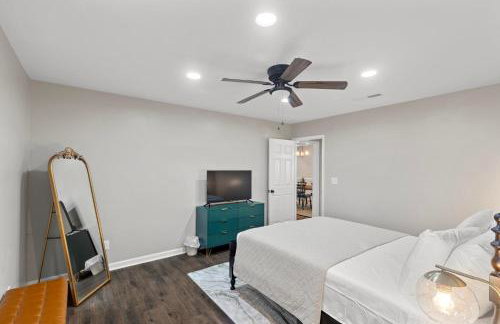 Renovated, Dog Friendly, Fenced Yard, Game RM - Foto 9