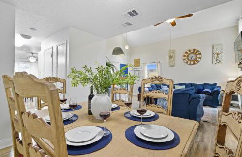 Luxe Family Escape with Games Hot Tub and Yard - Foto 19